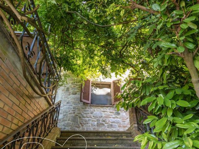 Casa indipendente in vendita a Todi PG