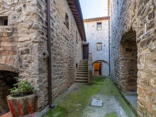 Casa indipendente in vendita a Todi PG