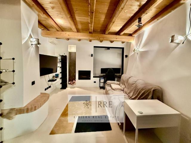 Casa indipendente in vendita a Toirano SV
