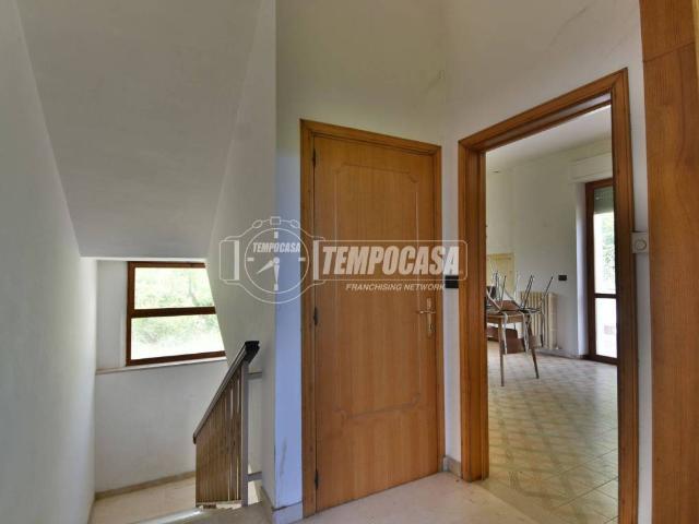 Casa indipendente in vendita a Tolentino MC