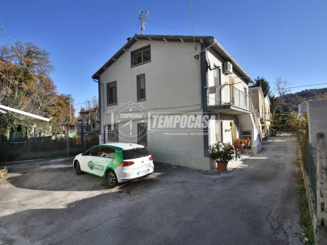 Casa indipendente in vendita a Tolentino