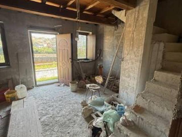 Casa indipendente in vendita a Tolfa RM
