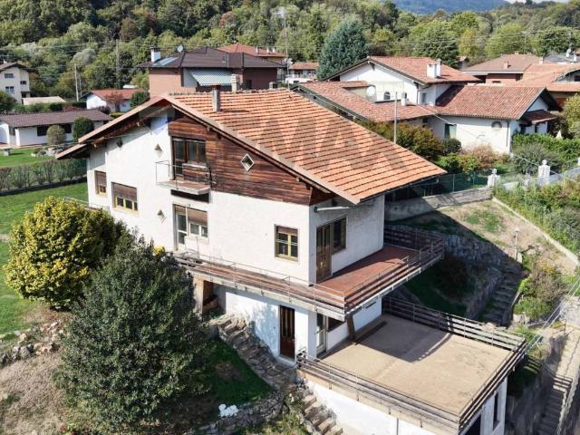 Casa indipendente in vendita a Tollegno BI