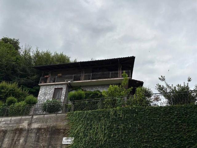 Casa indipendente in vendita a Tonco AT