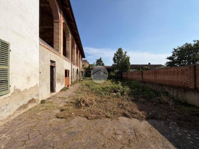 Casa indipendente in vendita a Tonco via Cavour, 7