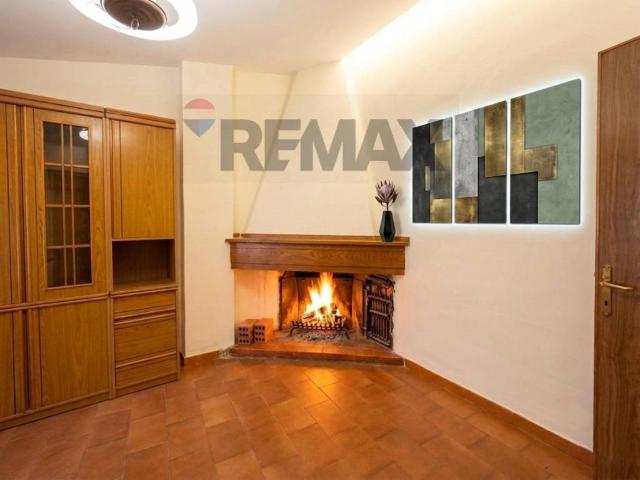Casa indipendente in vendita a Tonara NU