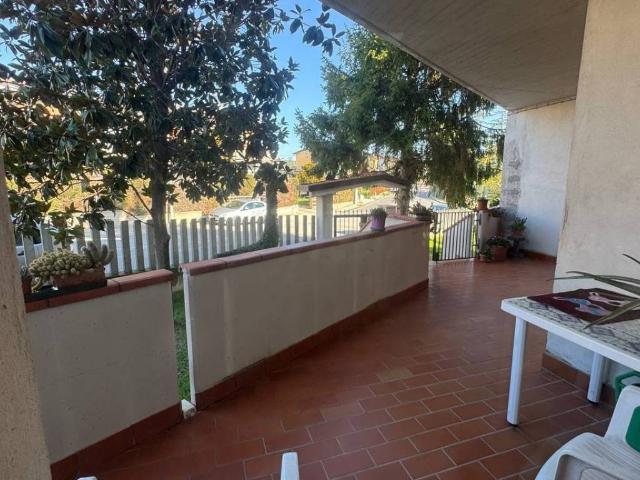 Casa indipendente in vendita a Torano Nuovo TE