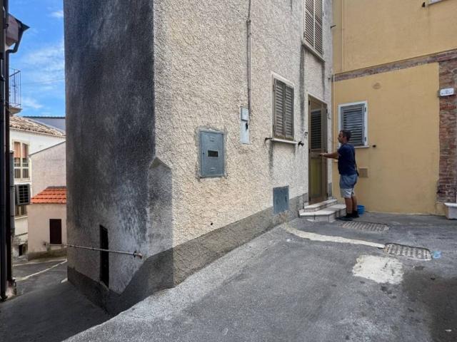 Casa indipendente in vendita a Torino di Sangro CH