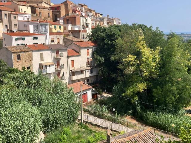 Casa indipendente in vendita a Torino di Sangro CH