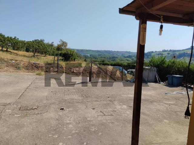 Casa indipendente in vendita a Torino di Sangro CH