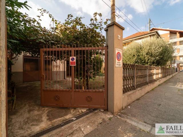 Casa indipendente in vendita a Torino TO