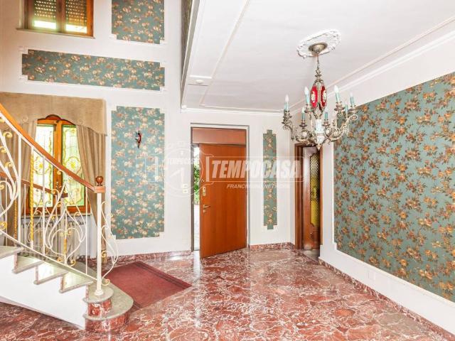 Casa indipendente in vendita a Torino TO