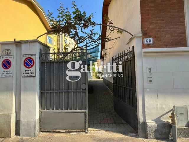 Casa indipendente in vendita a Torino TO