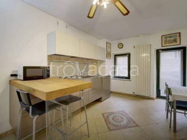 Casa indipendente in vendita a Torino via cristalliera, 7, Pozzo Strada