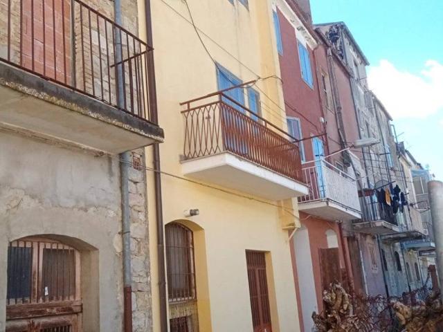 Casa indipendente in vendita a Toro CB