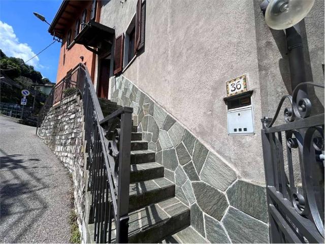 Casa indipendente in vendita a Torno CO