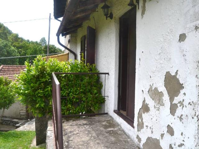 Casa indipendente in vendita a Torno CO