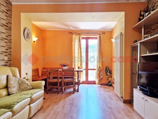 Casa indipendente in vendita a Tornimparte AQ