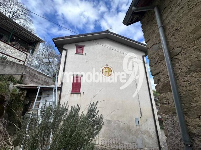 Casa indipendente in vendita a Tornimparte AQ