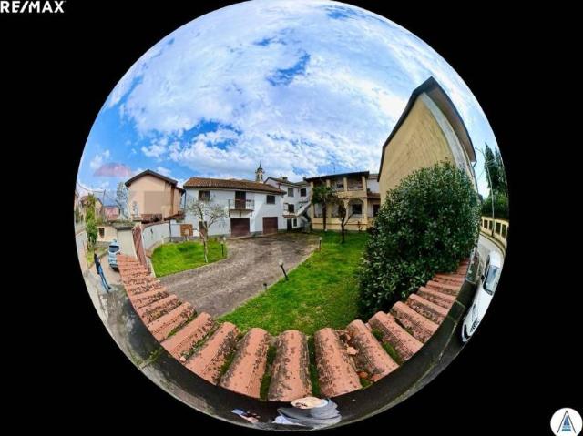 Casa indipendente in vendita a Torrevecchia Pia PV