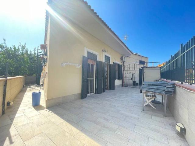 Casa indipendente in vendita a Torre Annunziata NA