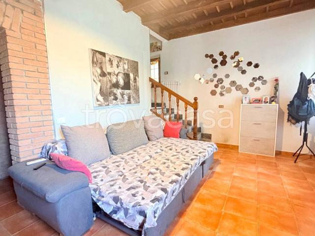 Casa indipendente in vendita a Torre d'Arese piazza Roma, 14