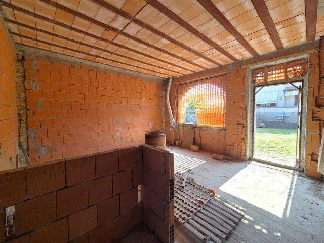 Casa indipendente in vendita a Torre de' Negri PV