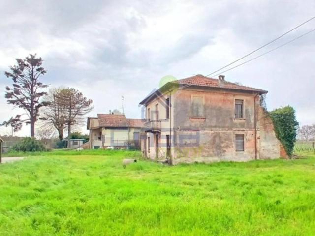 Casa indipendente in vendita a Torre de' Picenardi CR