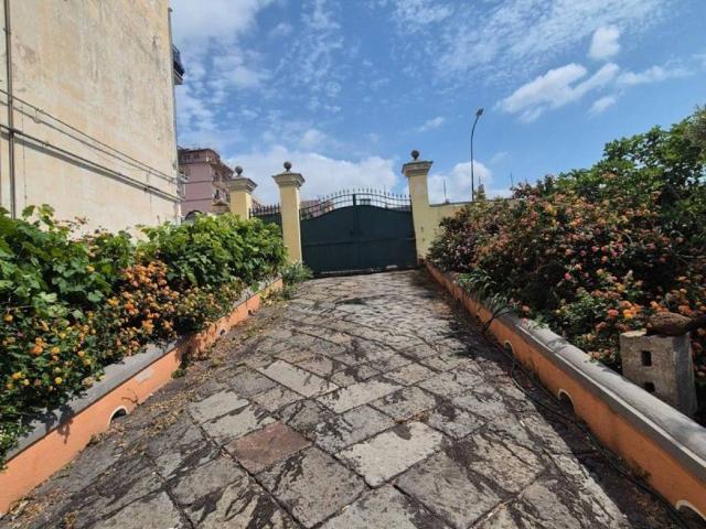 Casa indipendente in vendita a Torre del Greco NA