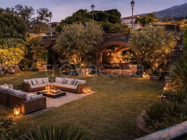 Casa indipendente in vendita a Torre del Greco via Cavallo