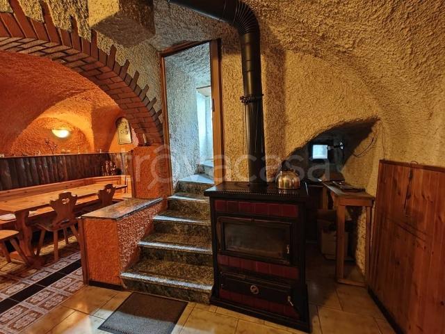 Casa indipendente in vendita a Torre di Santa Maria via Sant'Anna, 9