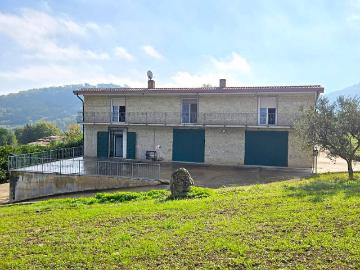 Casa Indipendente in vendita a Torre Le Nocelle