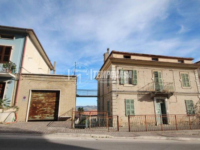 Casa indipendente in vendita a Torre San Patrizio FM