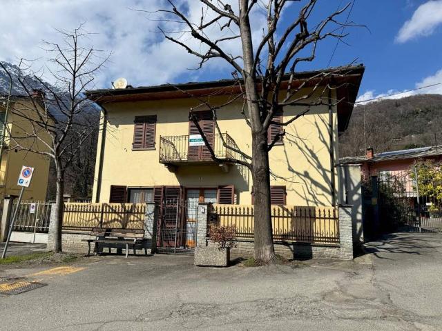 Casa indipendente in vendita a Torre Pellice TO