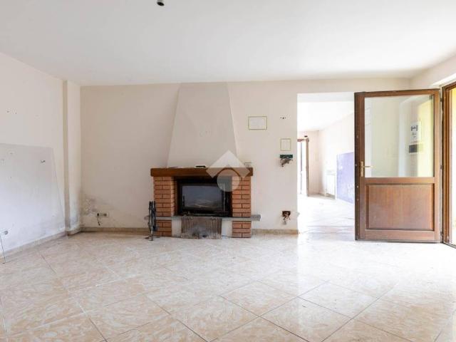 Casa indipendente in vendita a Torre Pellice TO