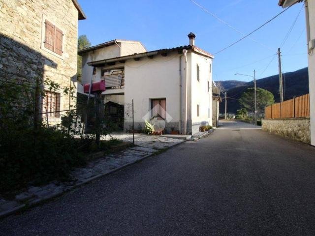 Casa indipendente in vendita a Torreano UD