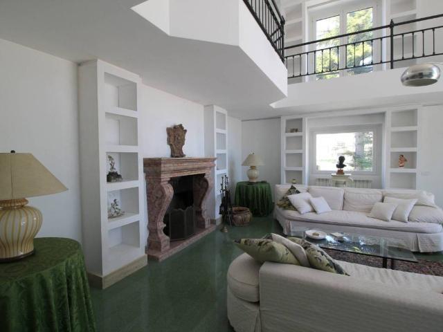 Casa indipendente in vendita a Torrebruna CH