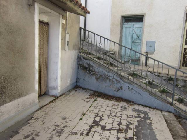 Casa indipendente in vendita a Torrebruna CH