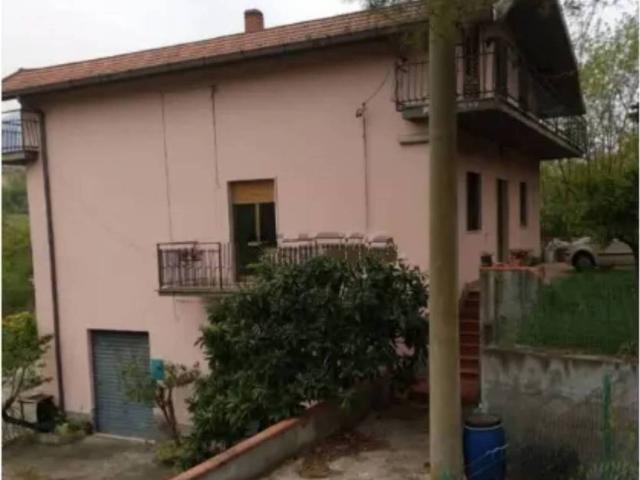 Casa indipendente in vendita a Torrecuso BN