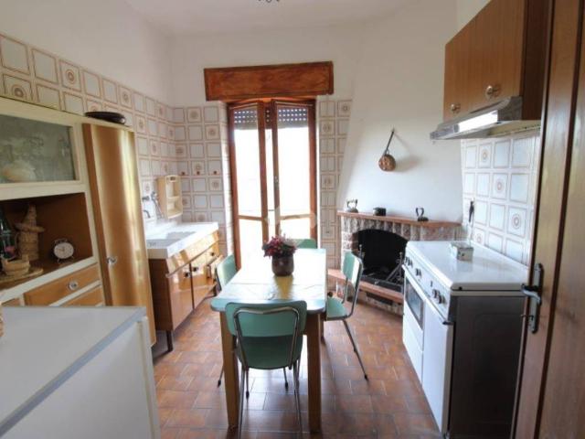 Casa indipendente in vendita a Torrita Tiberina RM