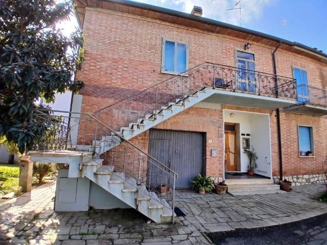 Casa indipendente in vendita a Torrita di Siena SI