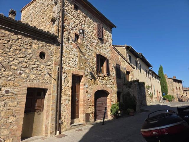 Casa indipendente in vendita a Torrita di Siena SI