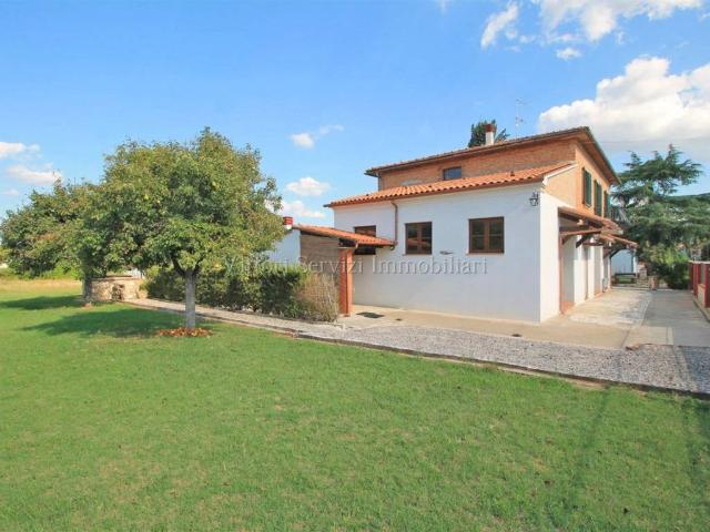 Casa indipendente in vendita a Torrita di Siena SI