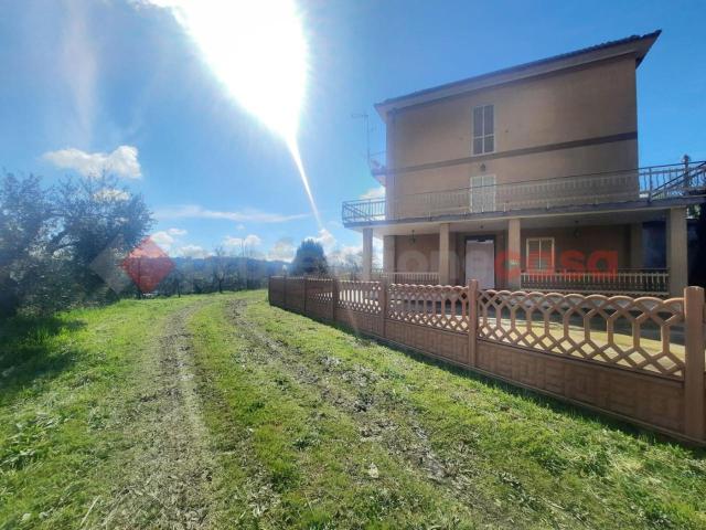 Casa indipendente in vendita a Torrice