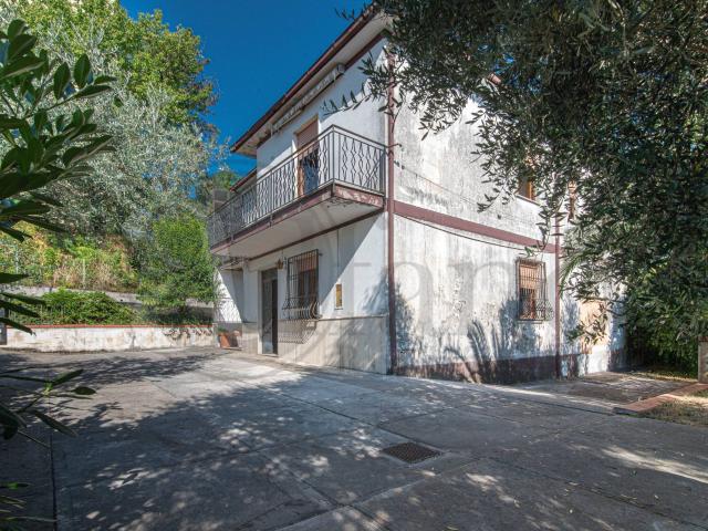Casa indipendente in vendita a Torrice
