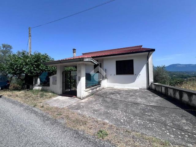 Casa indipendente in vendita a Torrice FR