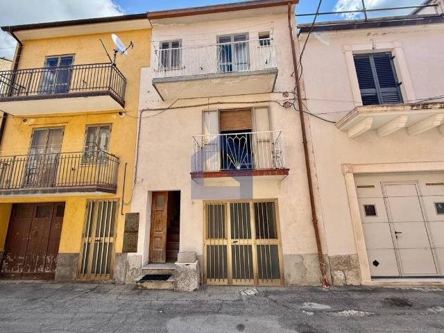 Casa indipendente in vendita a Torricella Peligna CH