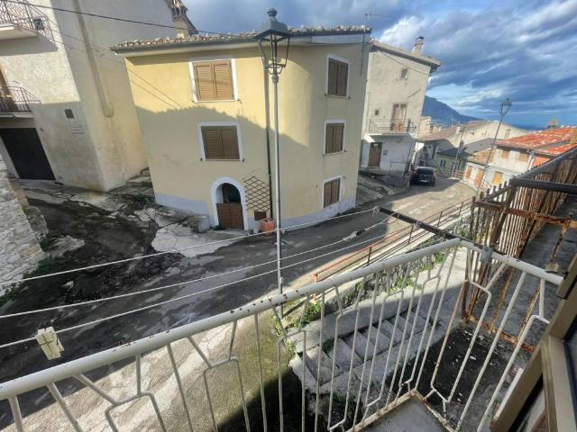 Casa indipendente in vendita a Torricella Peligna CH