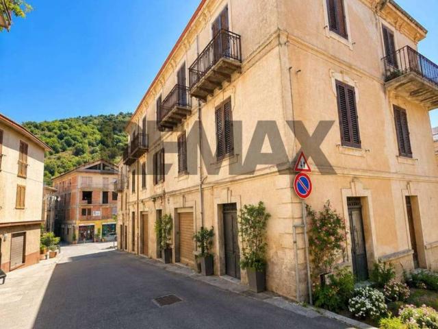 Casa indipendente in vendita a Tortorici ME