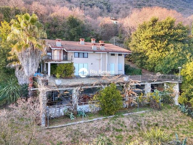 Casa indipendente in vendita a Toscolano Maderno BS